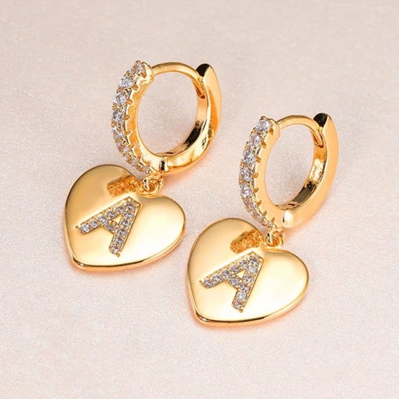 🤍Gold plated letter “A” ,”B”, “C”, “D”, “E”,”M”, “K” , “S” earrings - Picture 2 of 9